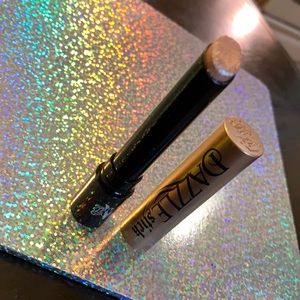 KVD Dazzle Stick in Hail Surge